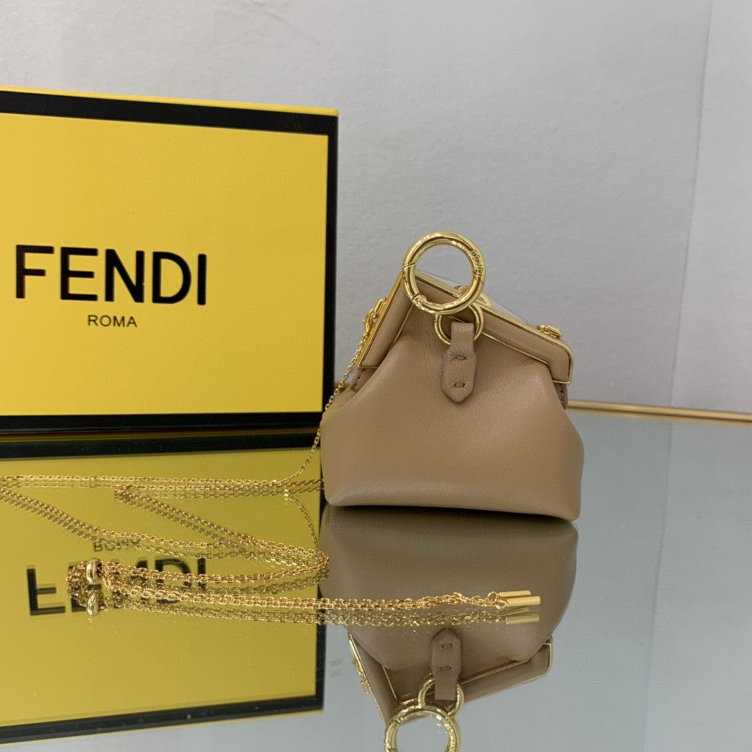 F e n d I 21