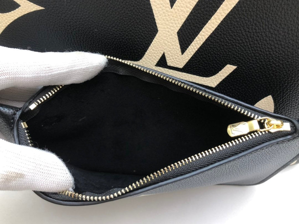 Black Handbag  Size:32×29×17cm
