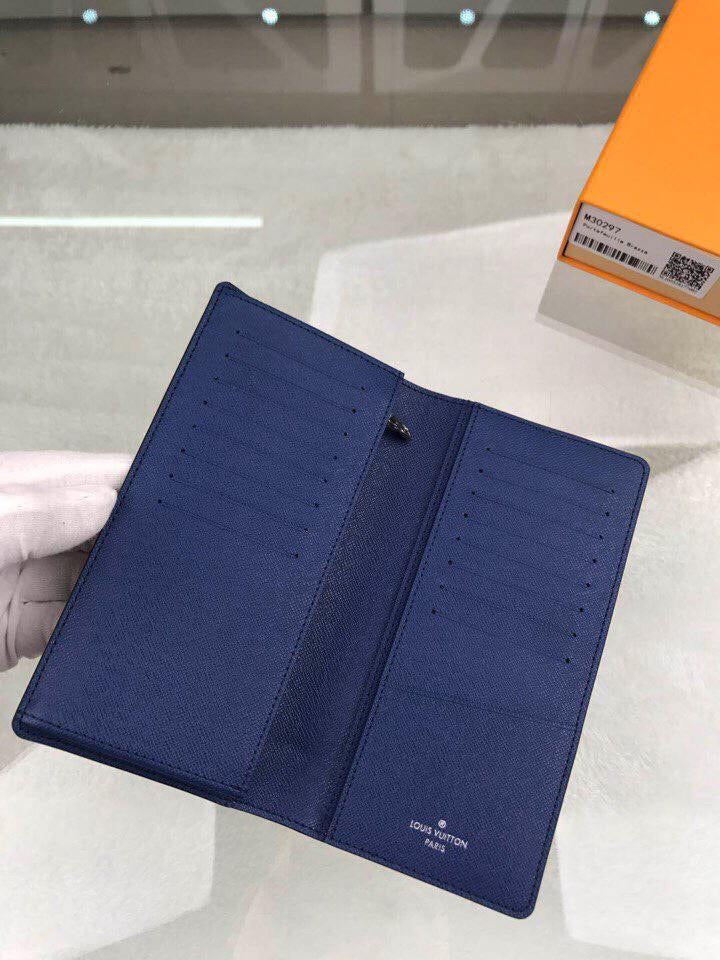 blue wallet