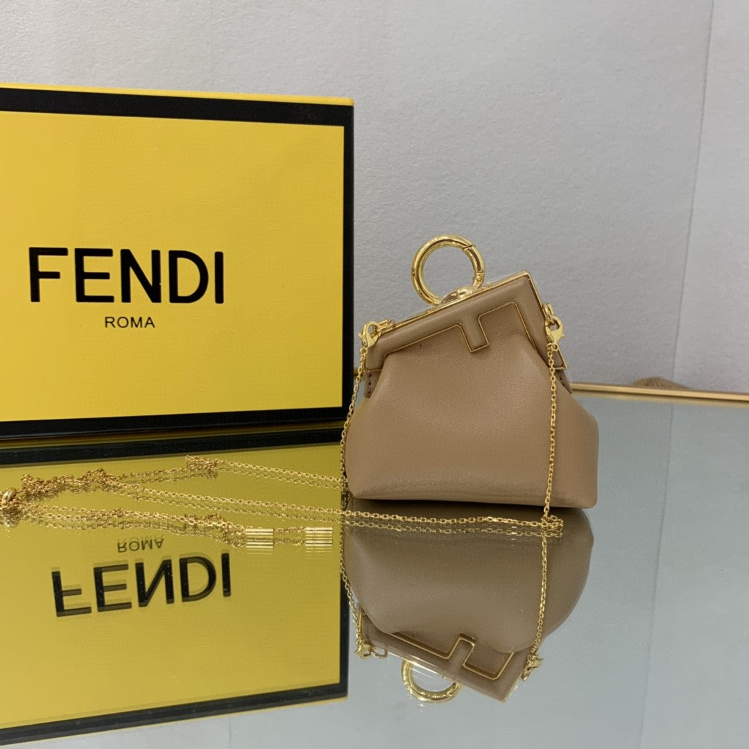 F e n d I 21