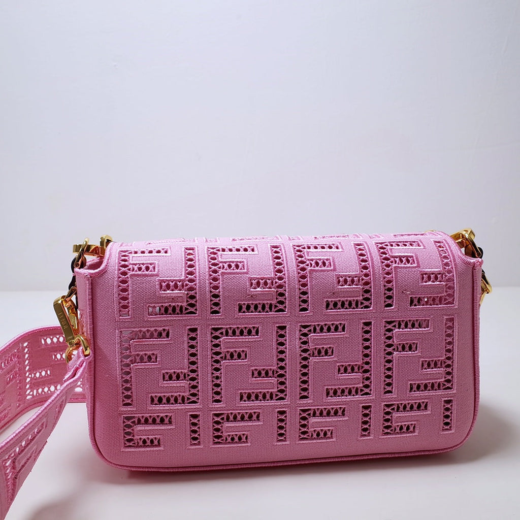 F e n d I 2021 27*6*15cm